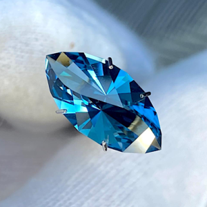 Navette London Blue Topaz