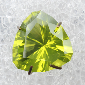 Peridot Trillion