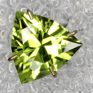 Peridot Trillion