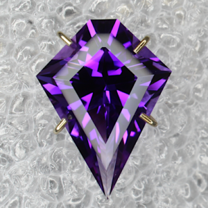 Amethyst Kite
