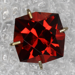 Malaya Square Garnet