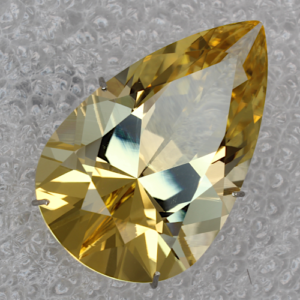Scapolite Pear cut
